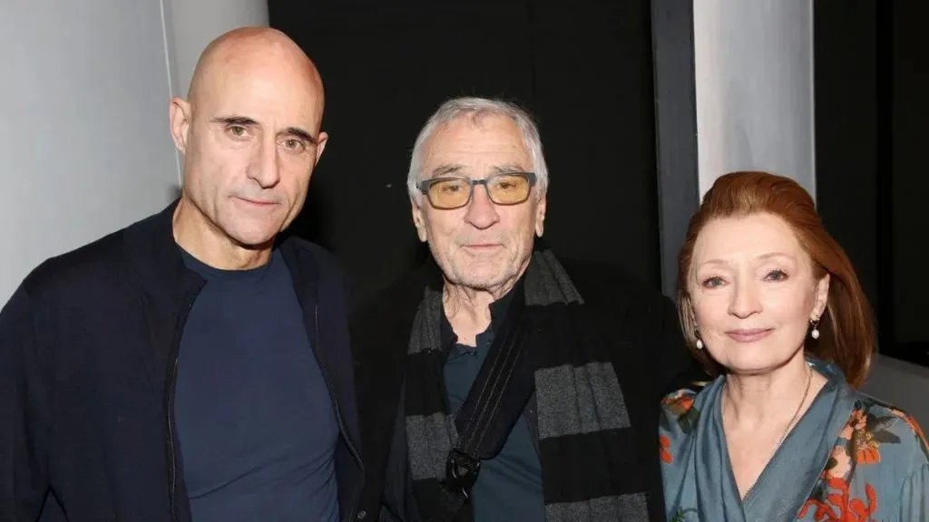 Robert De Niro Seen with Arm Sling for This Purpose