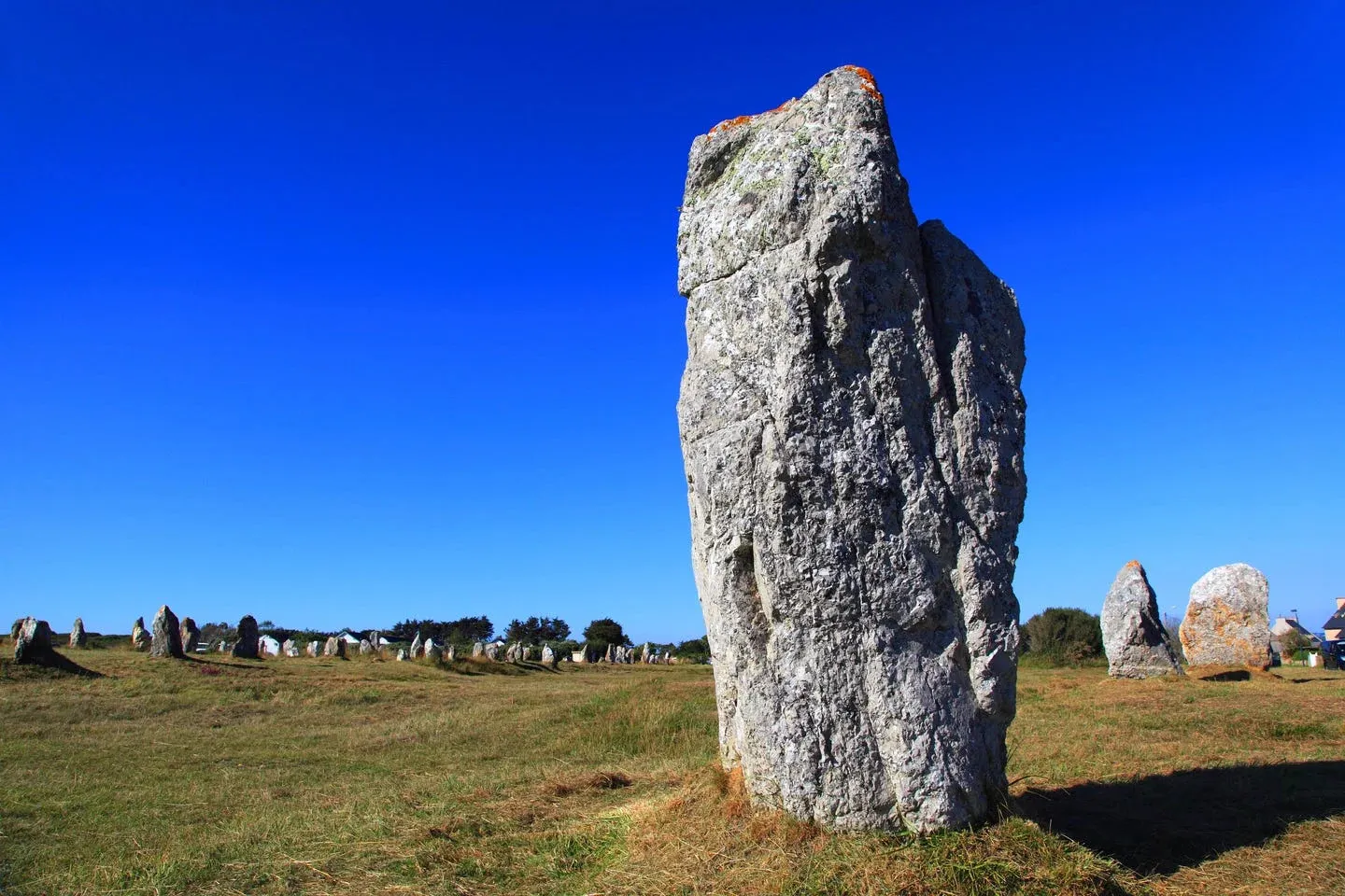 Amateur Archaeologists Discover Ancient Burial Ground Atop 12,000-Year-Old Monument