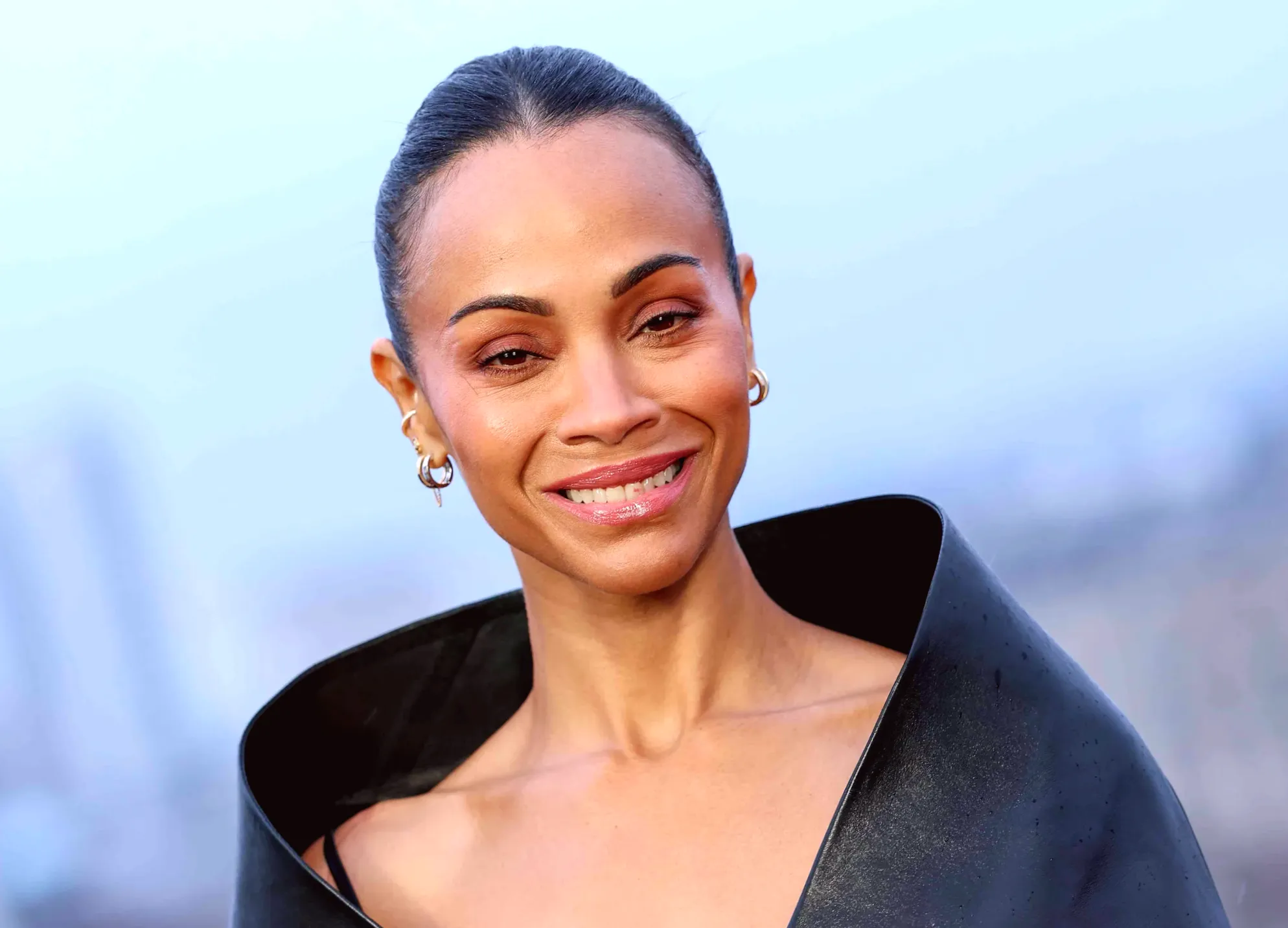 Zoe Saldaña Combines $150,000 Diamond Ring With a Sculptural Corset Reviving a Controversial Y2K Trend