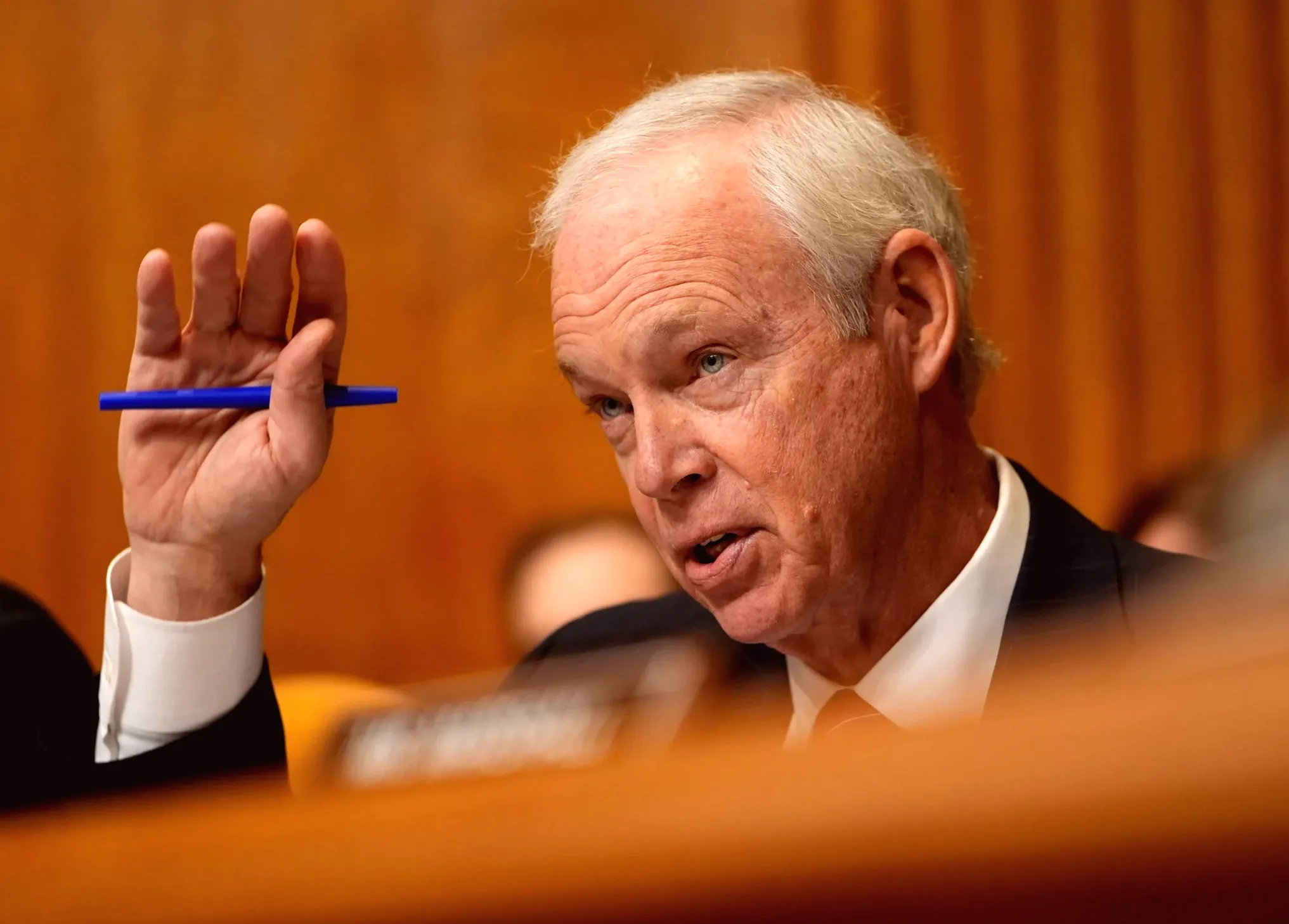 Senator Ron Johnson supports discredited doctor's bleach treatment
