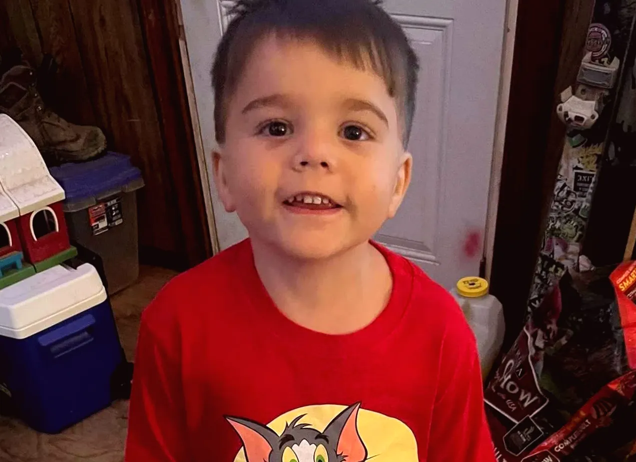 5-year-old kindergartner tragically killed by school bus with his half-brother present