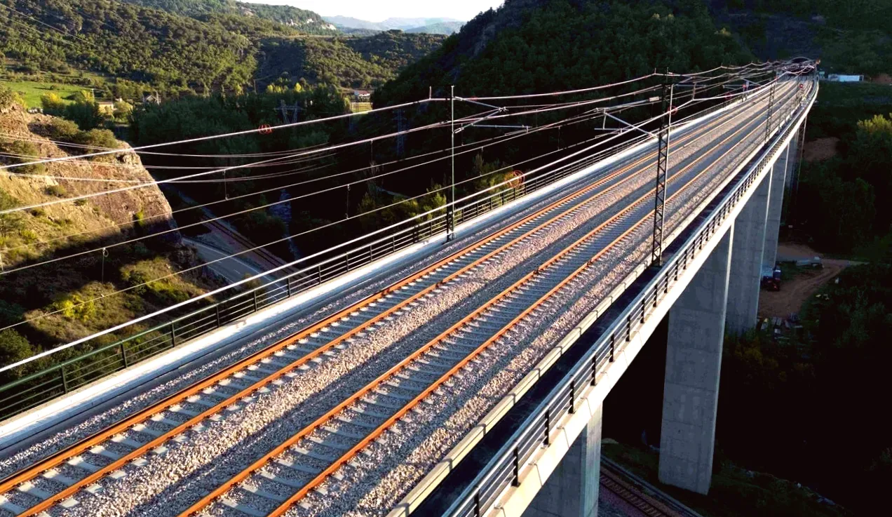 Adif sets aside $15.4m for maintenance of signalling on La Robla–Pola de Lena line