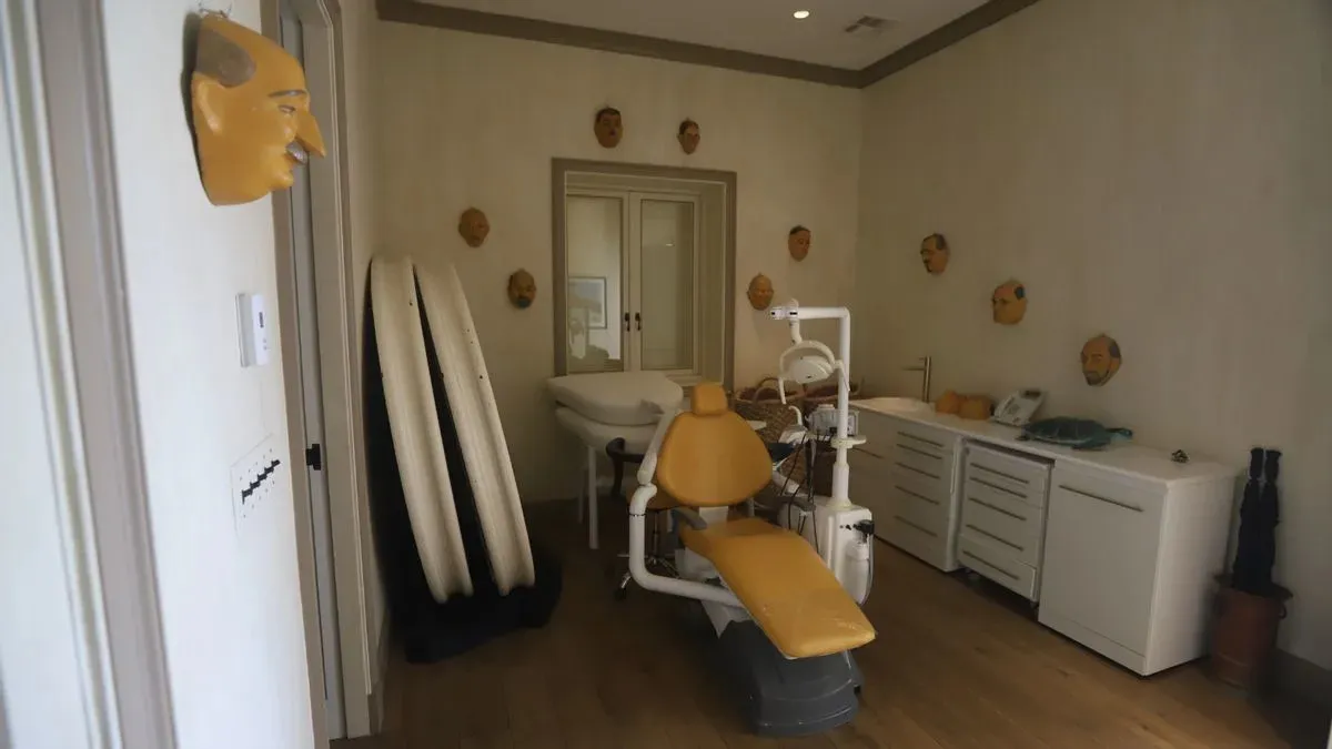 Fact Check: Epstein Island photos reveal old man masks on walls