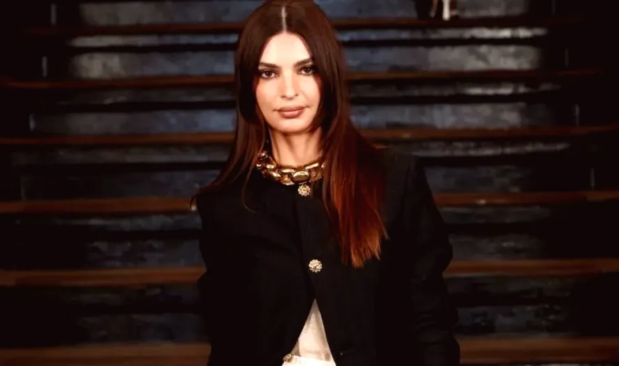 Emily Ratajkowski's Gold Choker Steals the Show in Her Outfit
