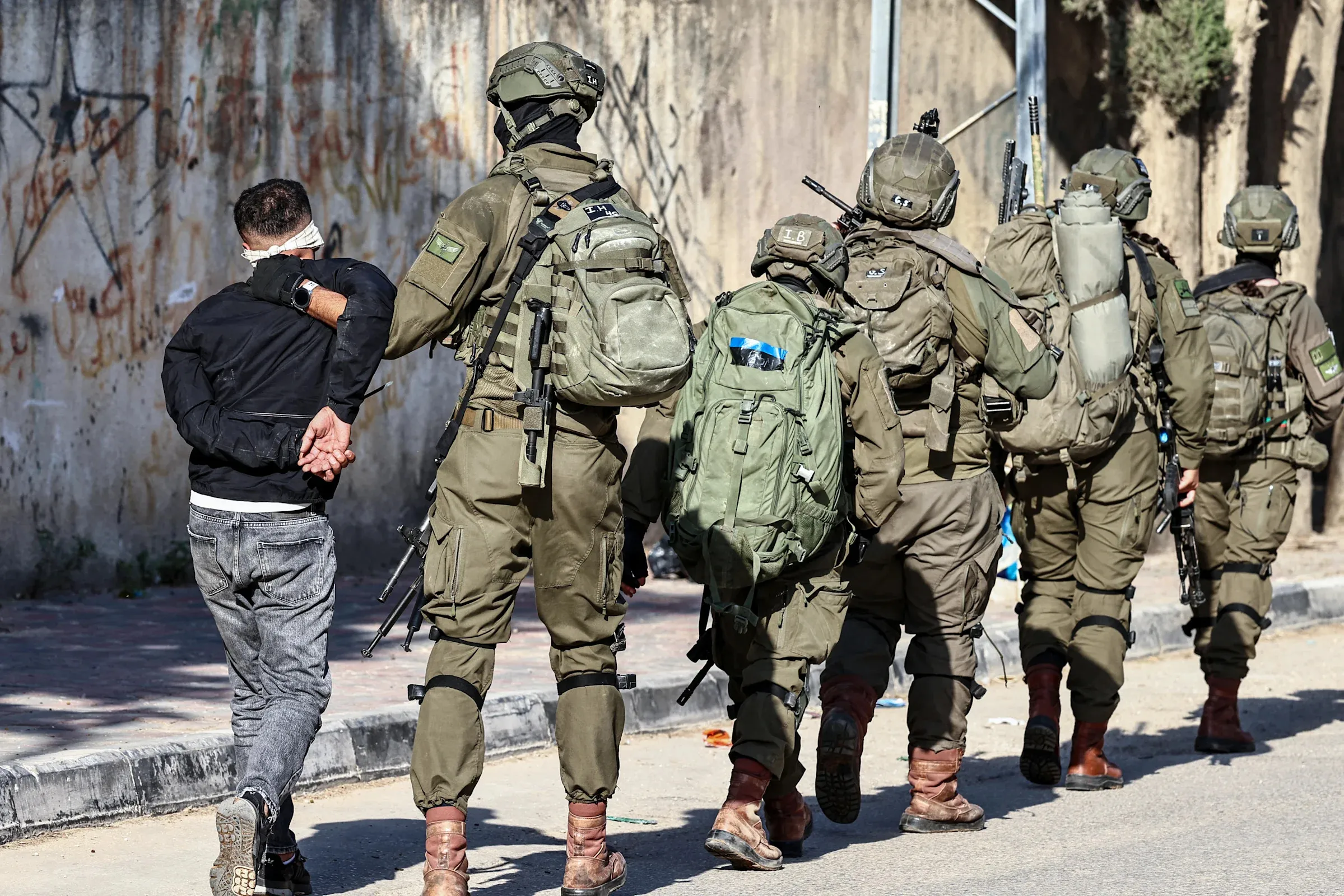 Israel intensifies raids in northern West Bank, targeting Qalqilya