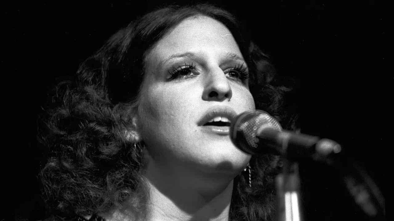 Hollywood Icon Celebrates 80th Birthday and Fans Are Amazed by Her Youthful Appearance