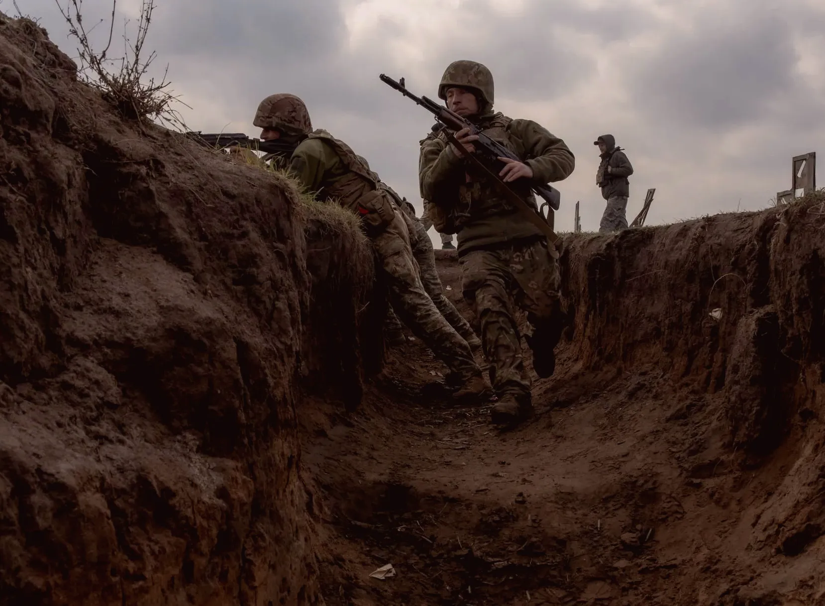 Ukraine demonstrates to the UK that traditional 'tactically safe' methods for clearing trenches are ineffective in chaotic, booby-trapped environments