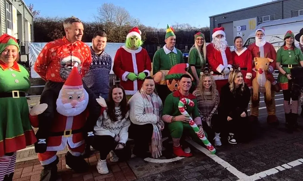 Firefighters achieve a new charity grotto record