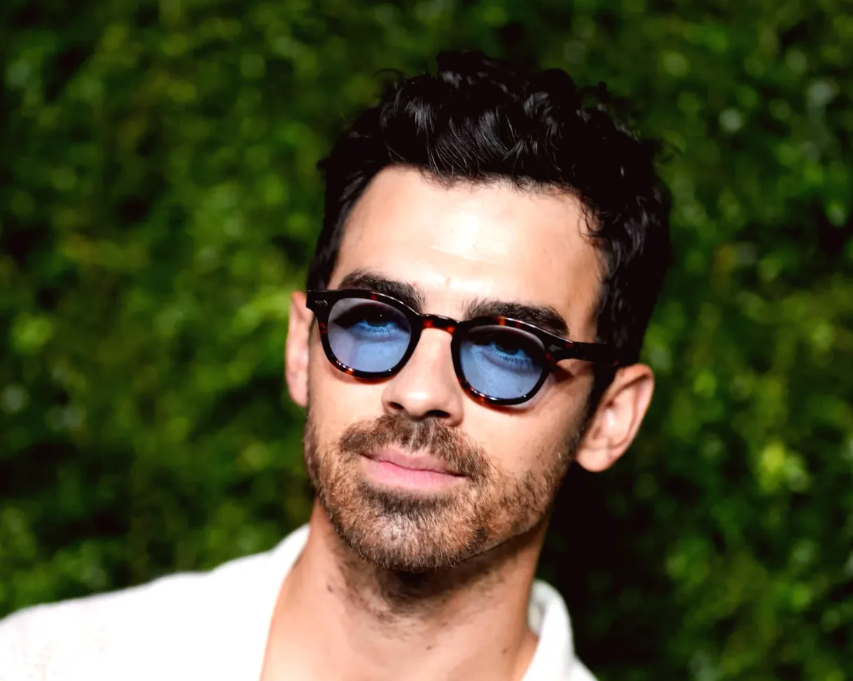Joe Jonas Acknowledges Familiarity with 'KPop Demon Hunters' Due to His Daughters