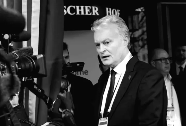 Lithuanian president confirms Germany's commitment to Baltic deployment.