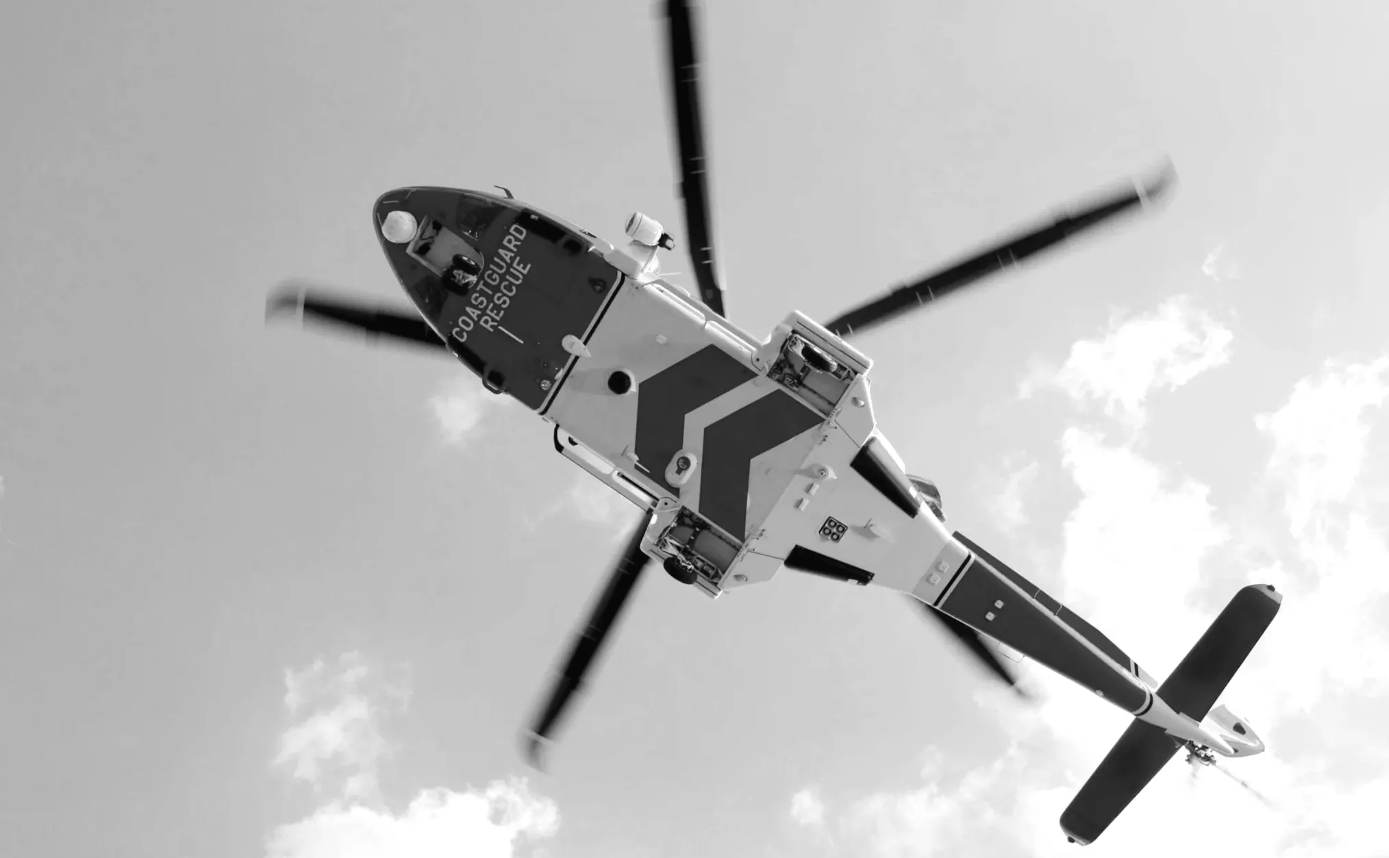 Rescue team airlifts trapped climbers from Ben Nevis