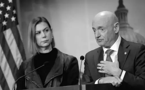 Judge prevents Pentagon from penalizing Mark Kelly for video; Hegseth plans to challenge ruling