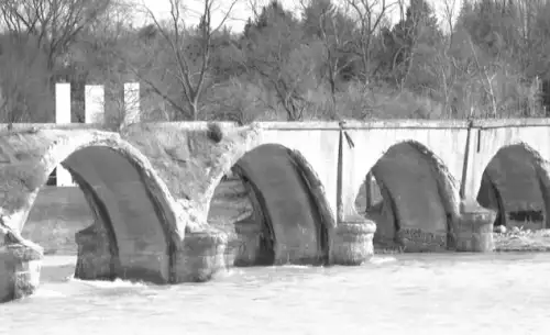 Group granted 30-day period to examine preservation of historic Roche de Boeuf bridge
