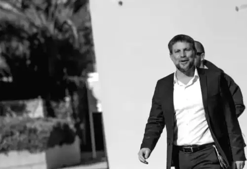 Smotrich criticizes IDF for not being a place for women, Barkat accused of lacking understanding