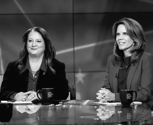 Wisconsin votes in supreme court race amidst potential midterm election threats.