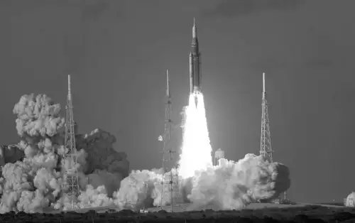 NASA's Artemis II Astronauts Depart Earth's Orbit on Mission to the Moon