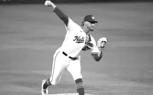 Cubs add 6-foot-8 pitcher with 98 MPH fastball to roster in MLB comeback