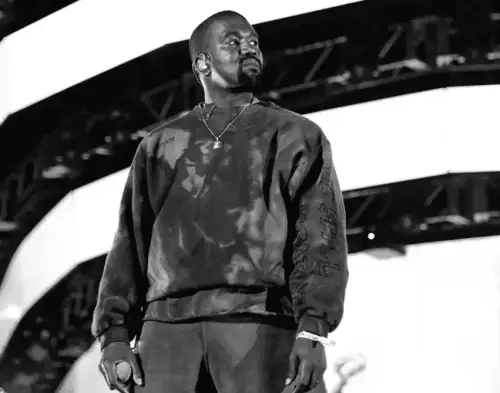 Ye offers to meet with UK Jewish community amid growing calls for his removal from Wireless Festival