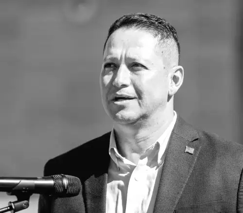 Texas legislator withdraws from re-election race after confessing to relationship with former employee