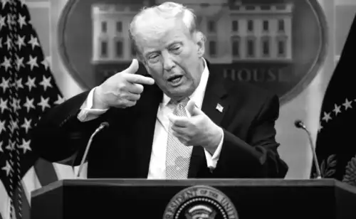 Donald Trump Issues Another Warning to Iran as Strait of Hormuz Reopens