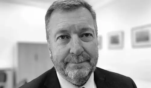 Council leader emphasizes the need to lower £800m debt