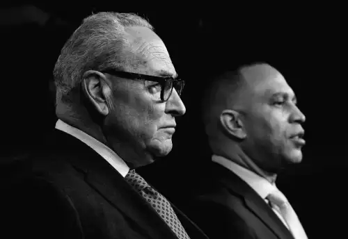 Democratic Leadership Reluctant to Support Calls for Trump's Impeachment