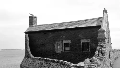 Proposed transformation of toilet block into vacation rental