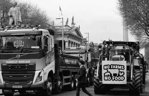 Irish fuel protests continue, government aims to prevent shortages and clear blocked roads